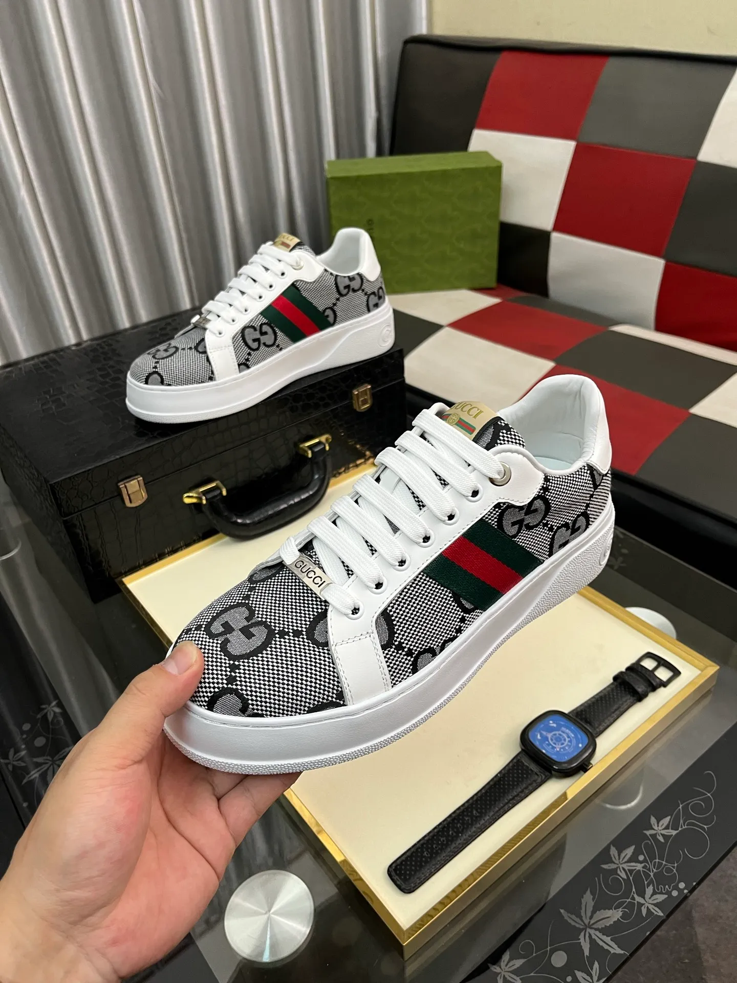 Men's Men's Shoes 💰420⌚️⌚️《Gucci*》The latest hot style casual shoes, top brand [seduce] luxury~purchase, top~quality. [Strong] The upper is made of imported breathable cowhide with material ➕ breathable sheepskin feet (•) and fine workmanship. The original stylish and stylish soft rubber wear-resistant outsole is light and comfortable on the foot. The real thing looks better when photographed in real life. 305: code: 38-44, 3️⃣ colors available